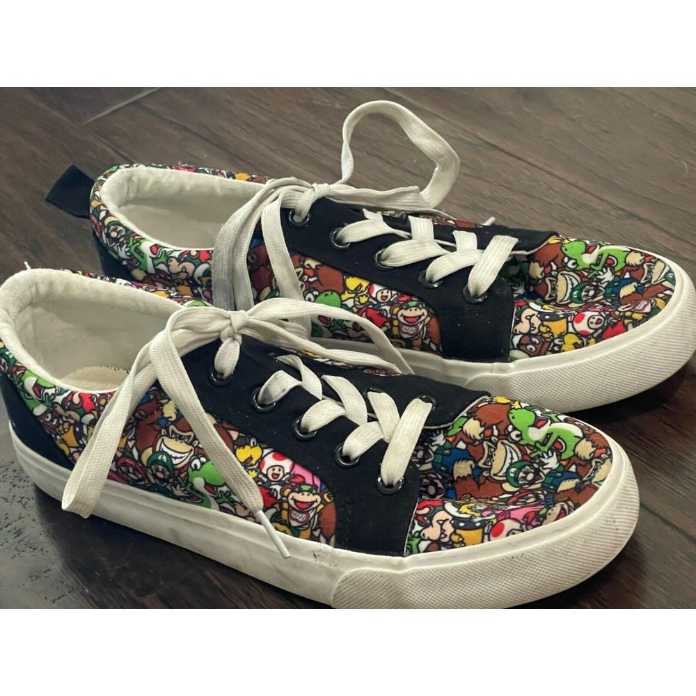 Official Nintendo Ground Up Super Mario Bros Shoes Size 5 Lace Up Sneakers Game